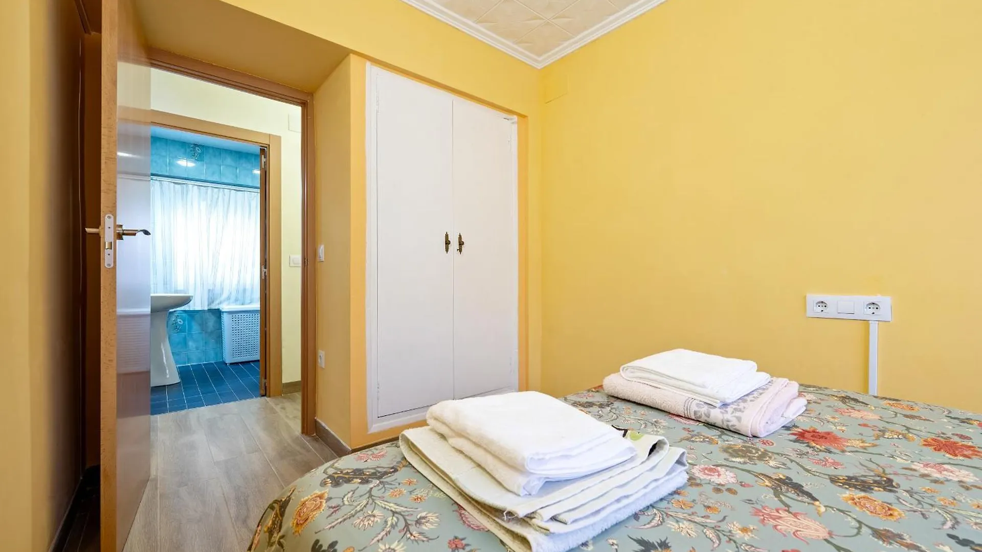 Hauzify I Apartament Van Gogh Salou 0*,