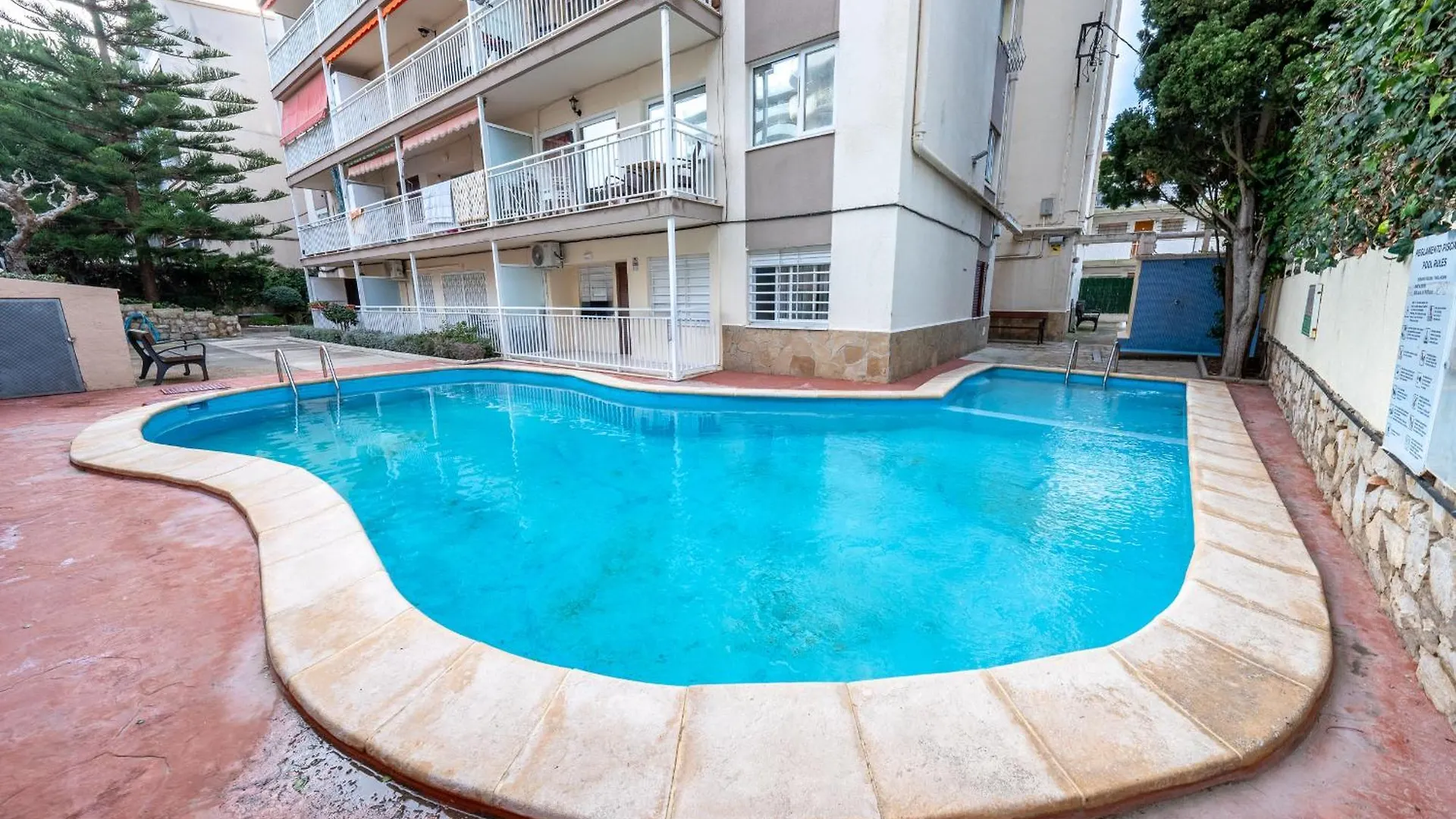 Hauzify I Apartament Van Gogh Salou