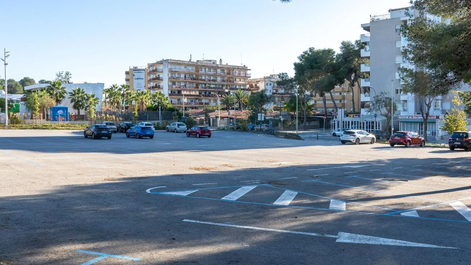 Hauzify I Apartament Van Gogh Salou Apartment